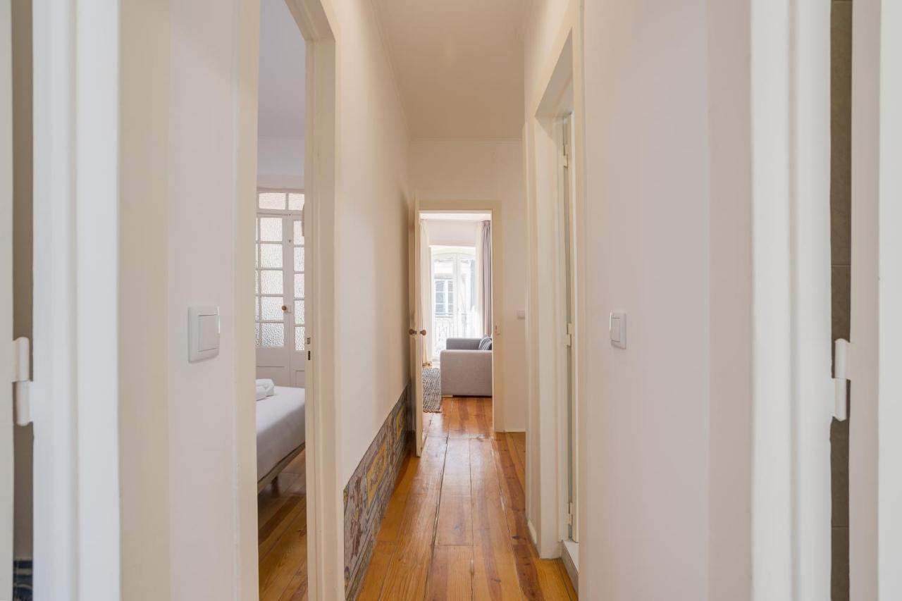 Hip & Renovated T.M. Flat In Bairro Alto Apartment Lisbon Bagian luar foto