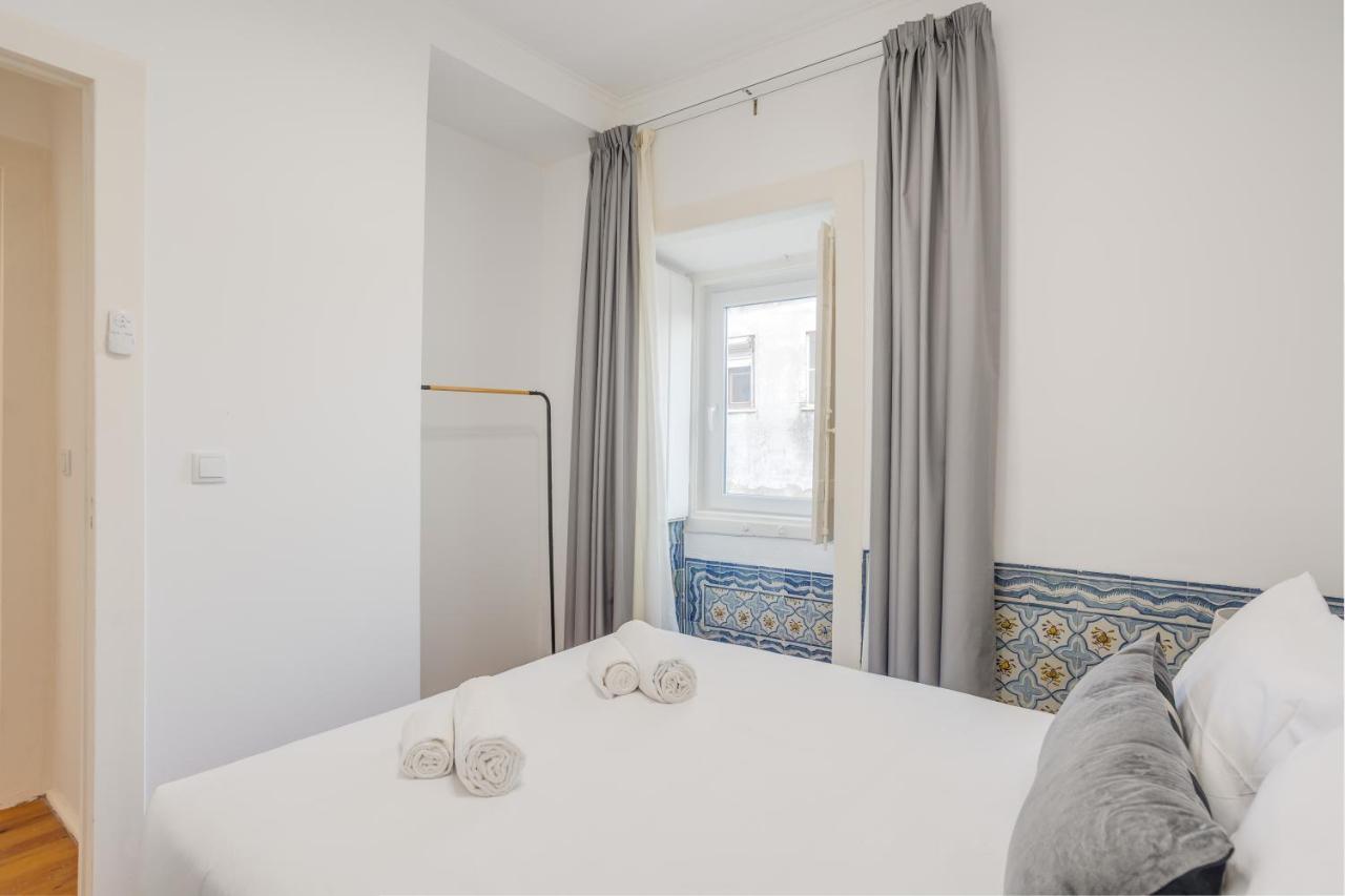 Hip & Renovated T.M. Flat In Bairro Alto Apartment Lisbon Bagian luar foto